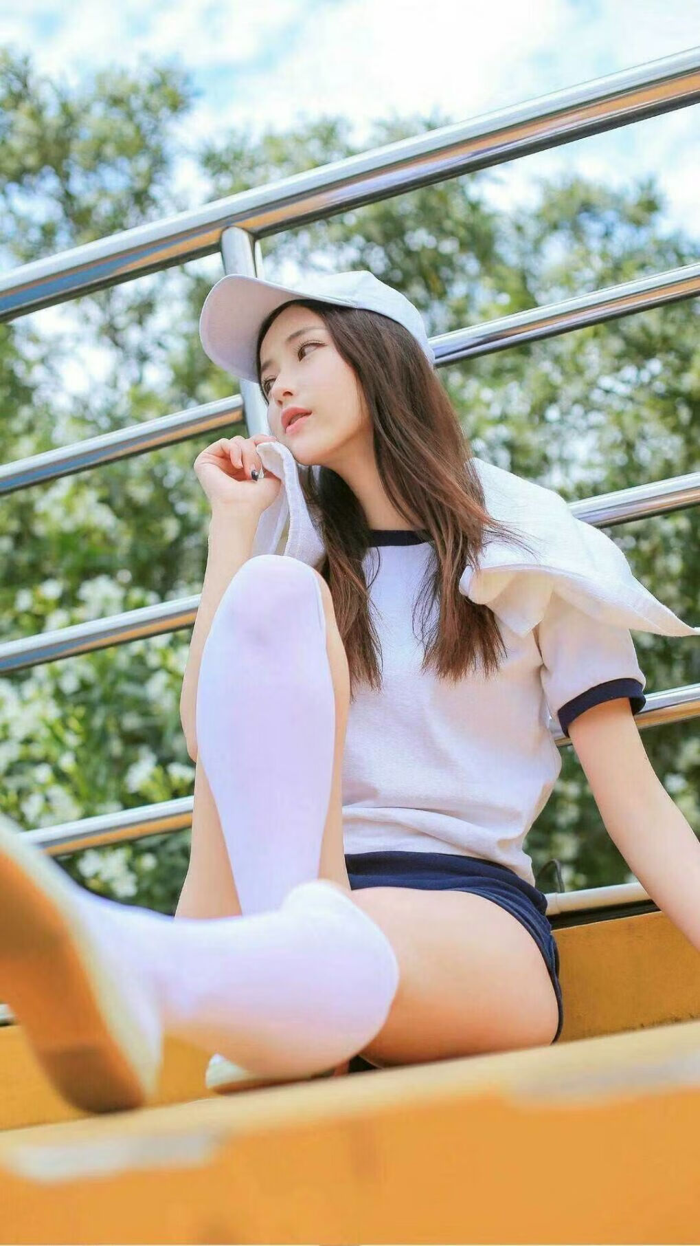 大型户外徒步节，跨越山川迎接新挑战，户外徒步主题